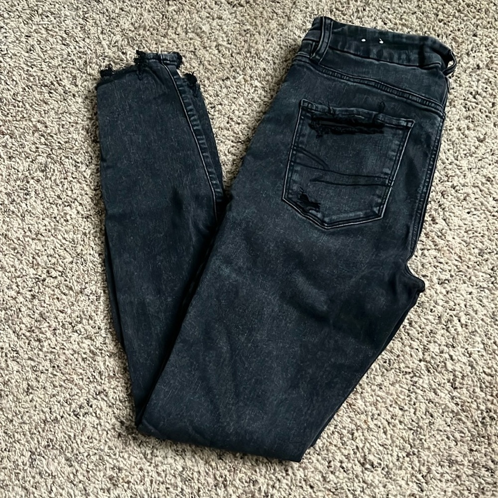 Black distressed jeans